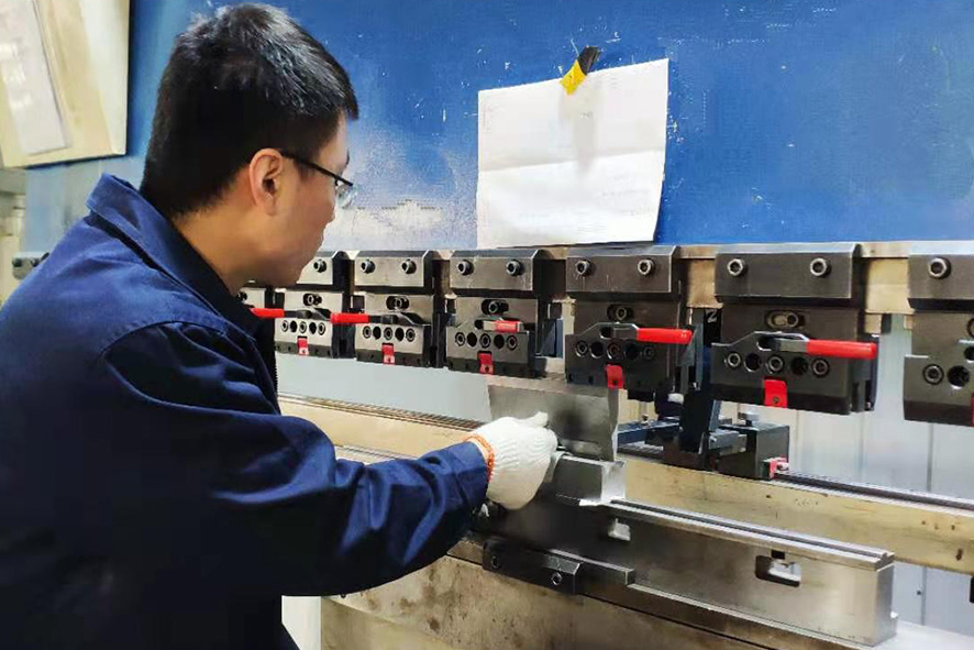 生產(chǎn)工藝:數(shù)控折彎 生產(chǎn)工藝:數(shù)控折彎