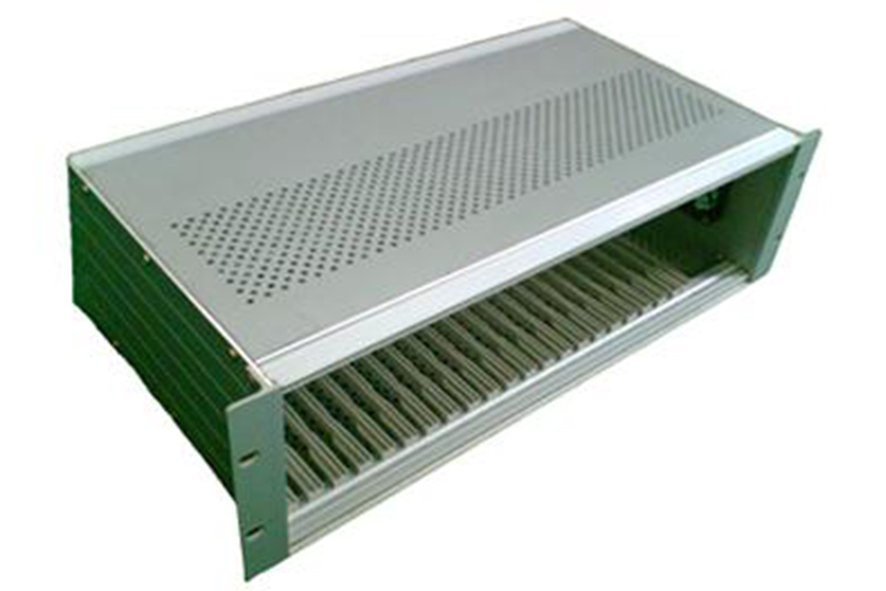 網(wǎng)絡(luò)通訊機(jī)箱 